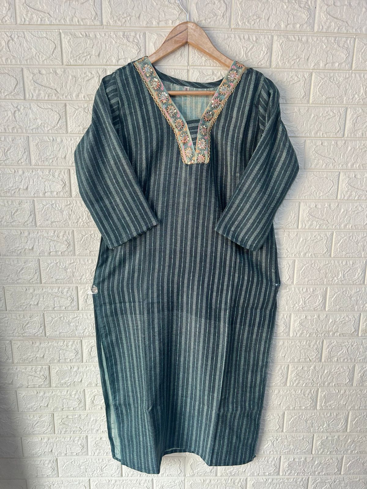 Pashmina v-neck winter wear kurti
