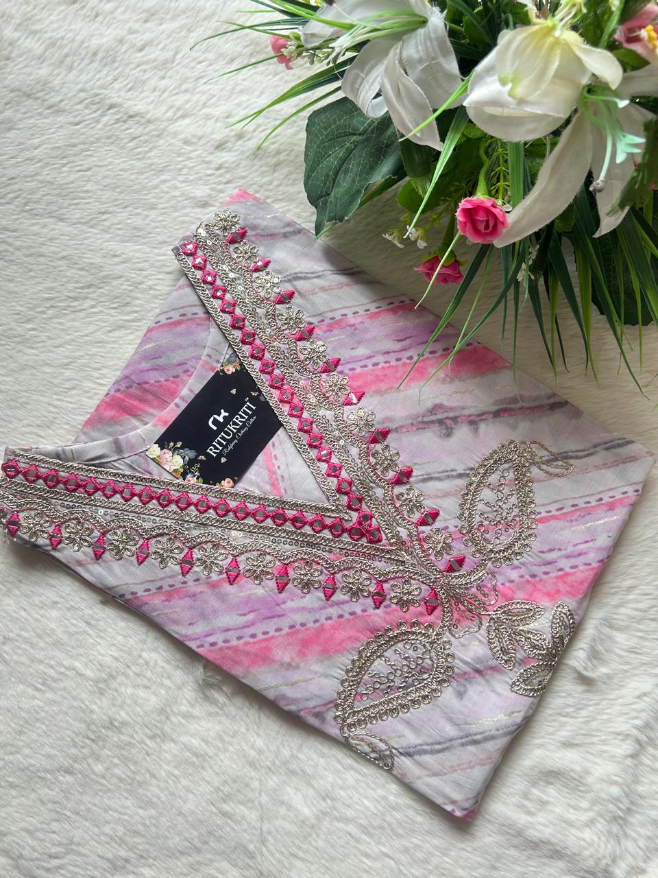 Muslin v-neck kurti
