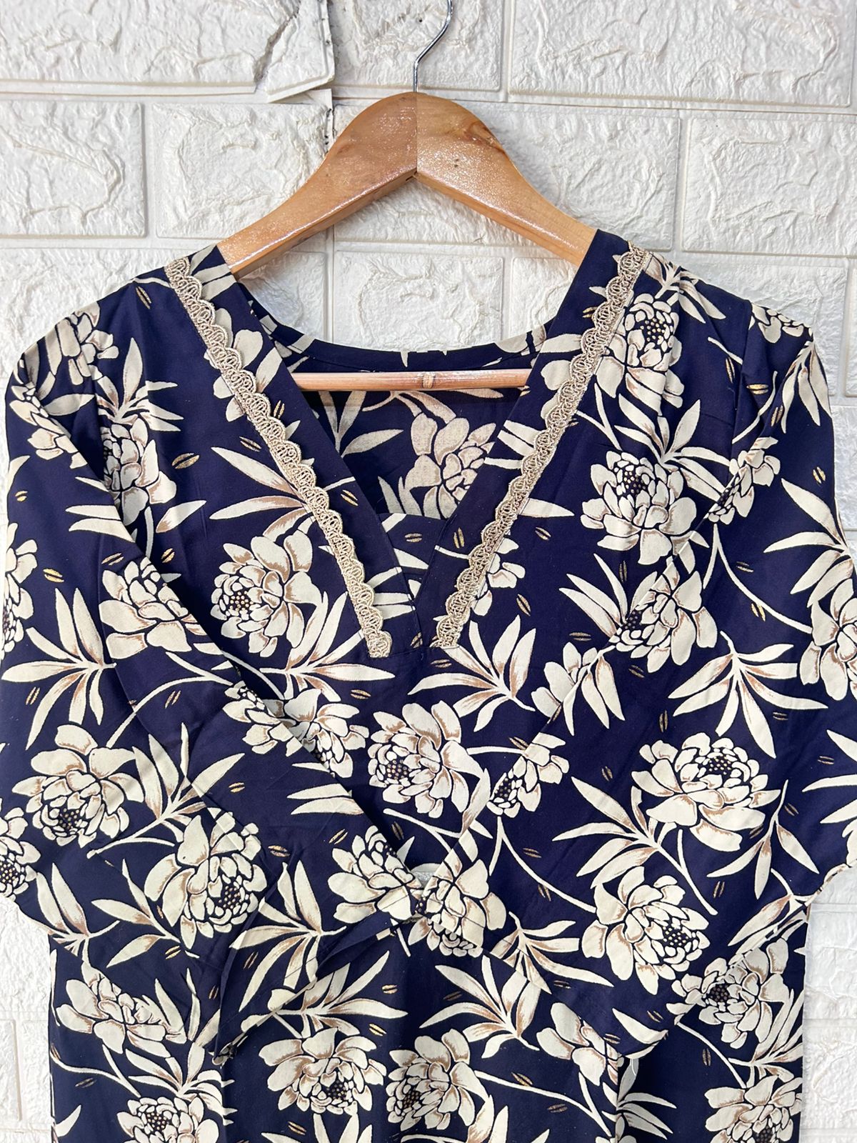 Rayon v neck lace embroidered Kurti