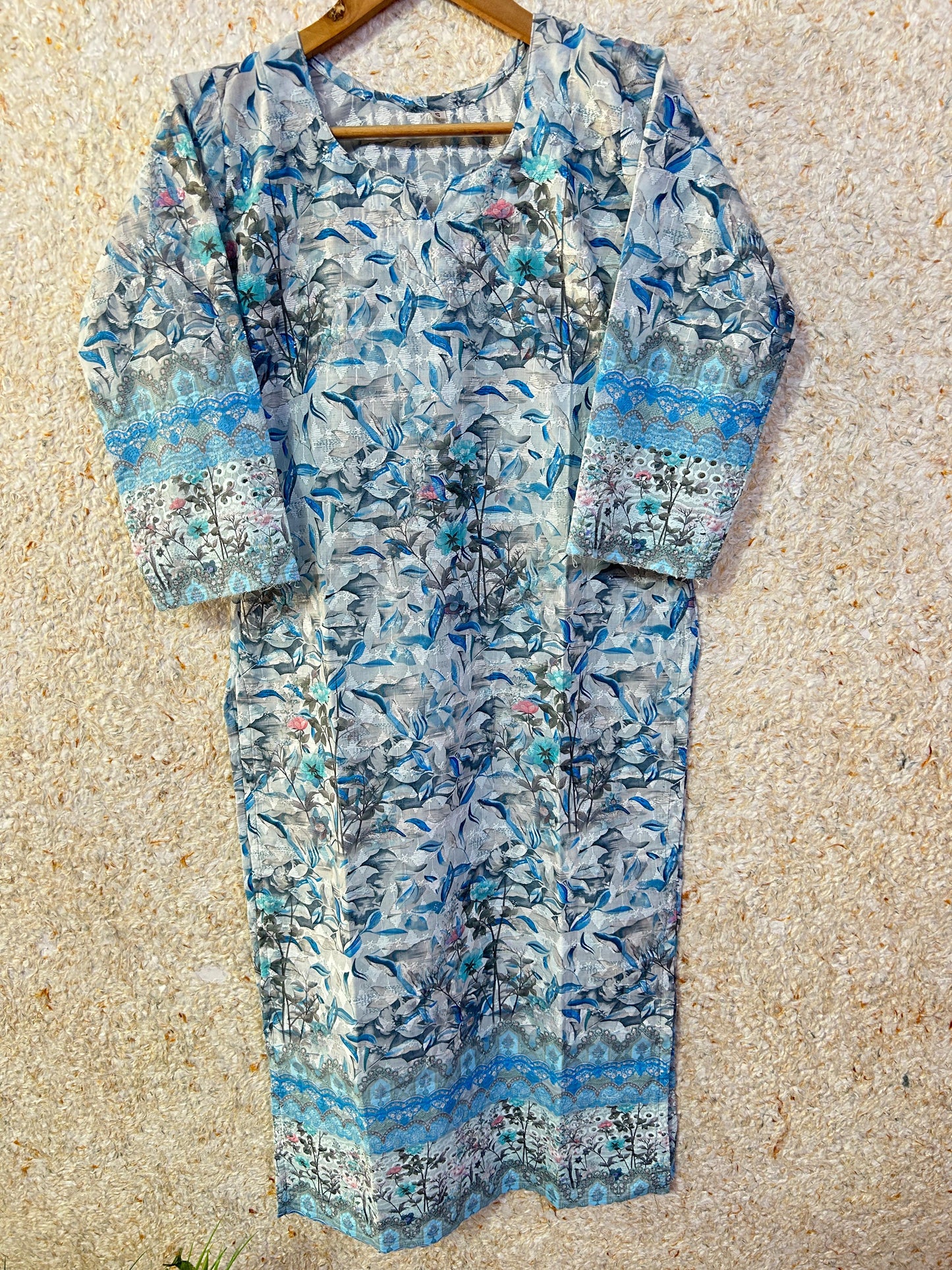 Sifli Chikankari Kurti
