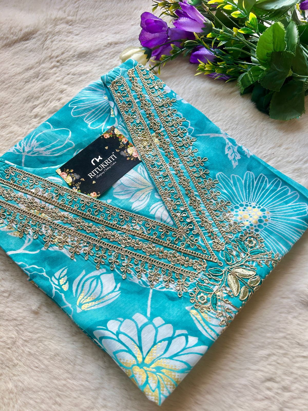 Muslin v-neck kurti