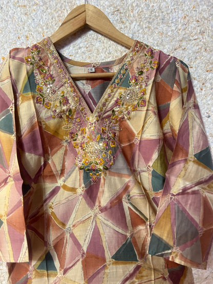 Muslin v-neck kurti