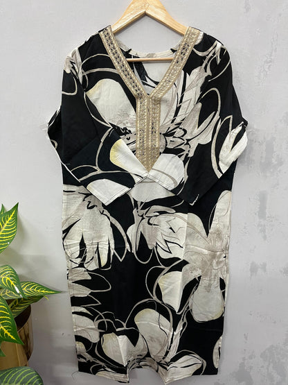 Plus size laced V-neck kurti