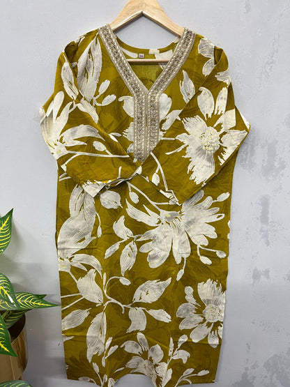 Plus size laced V-neck kurti