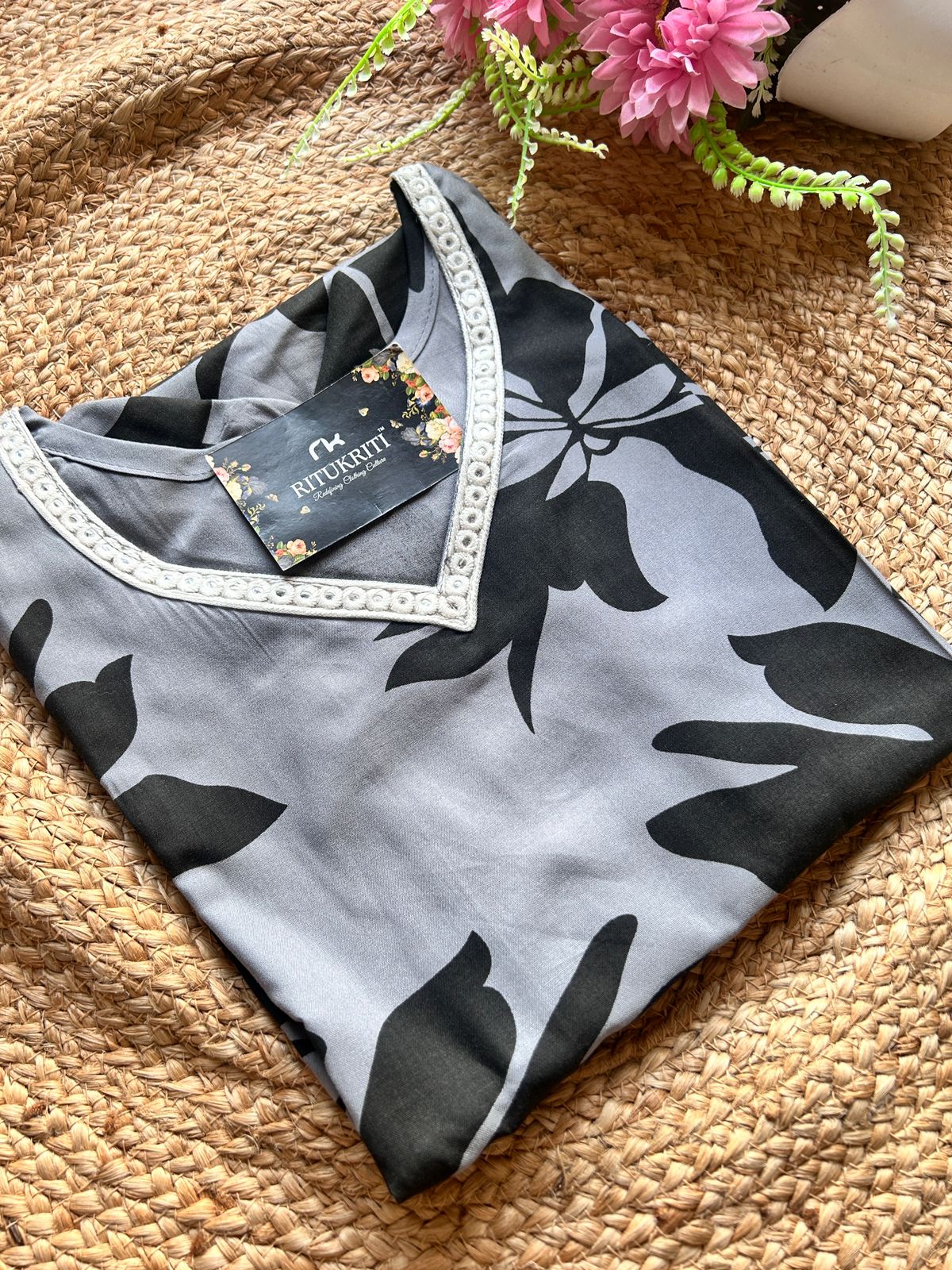 cotton blend v-neck kurti