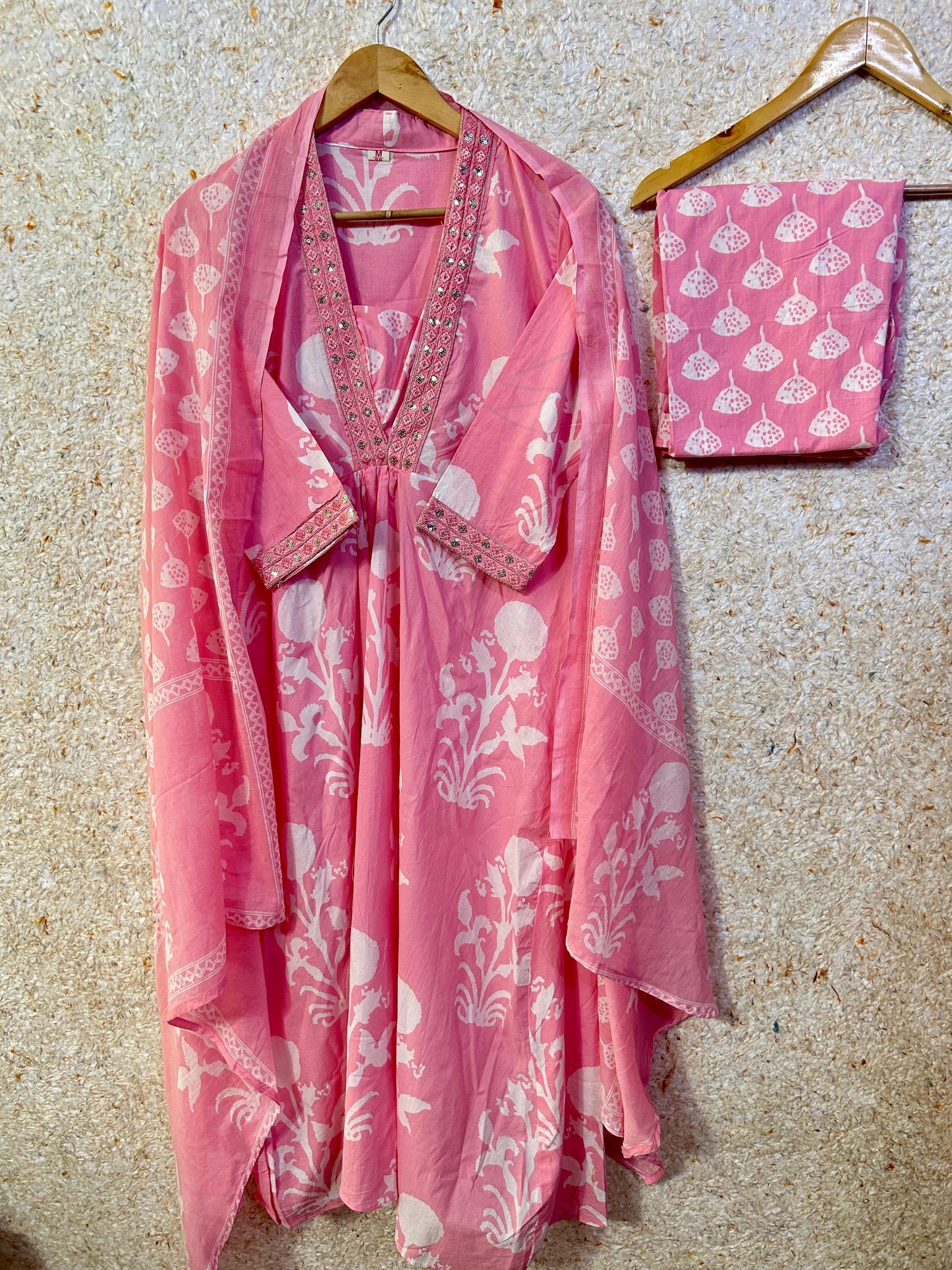 Cotton v-neck embroidered three piece