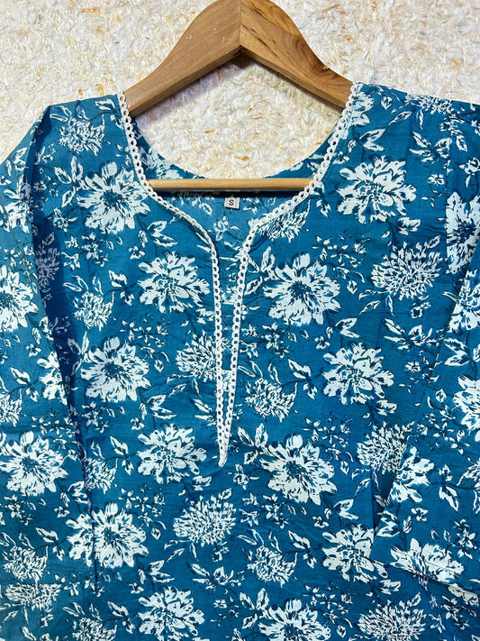 V -neck long cotton kurti