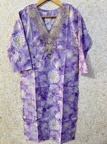 Muslin v-neck kurti