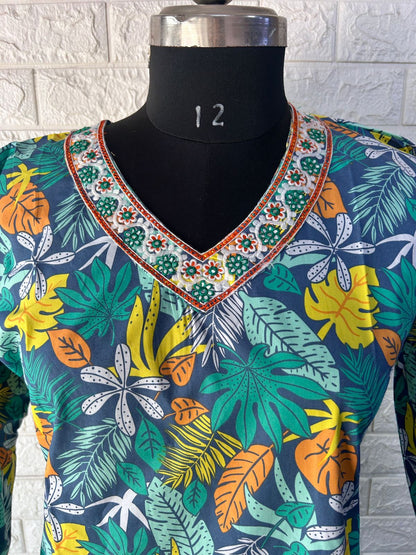 Plus size embroidered v-neck cotton kurti